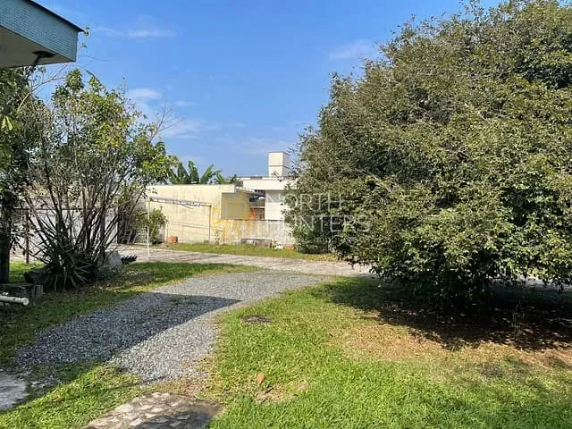 Sala com 1328m² 7 quartos e 4 banheiros, à venda ou para alugar, no bairro Anita Garibaldi em Joinville