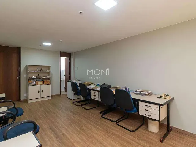 Sala à venda ou para alugar, no bairro Asa Norte em Brasília
