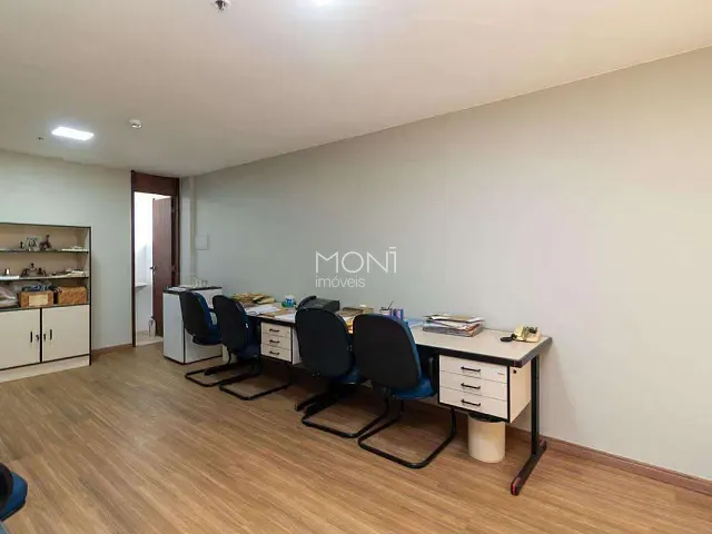 Sala à venda ou para alugar, no bairro Asa Norte em Brasília