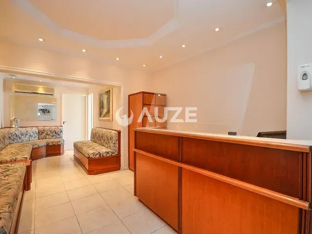 Sala com 80m², à venda, no bairro Centro em Curitiba