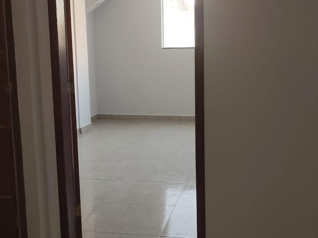 Sala para alugar, no bairro Jardim Mariléa em Rio das Ostras