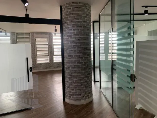 Sala à venda, no bairro República em São Paulo