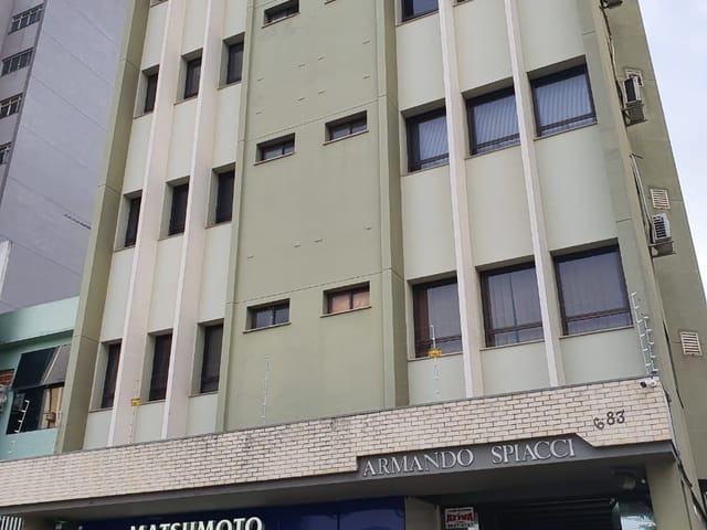 Sala com 85m², à venda ou para alugar, no bairro Centro em Londrina