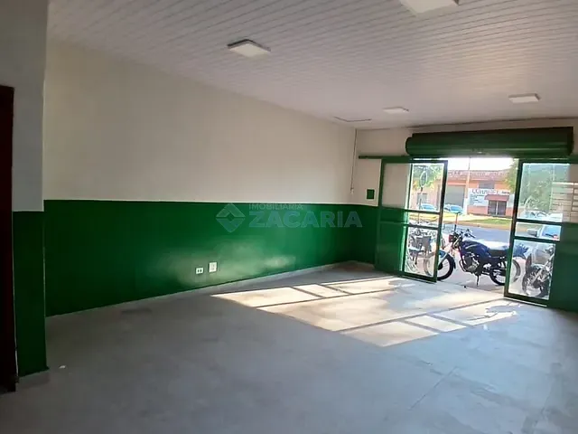 Sala para alugar, no bairro Vila Nova em Apucarana