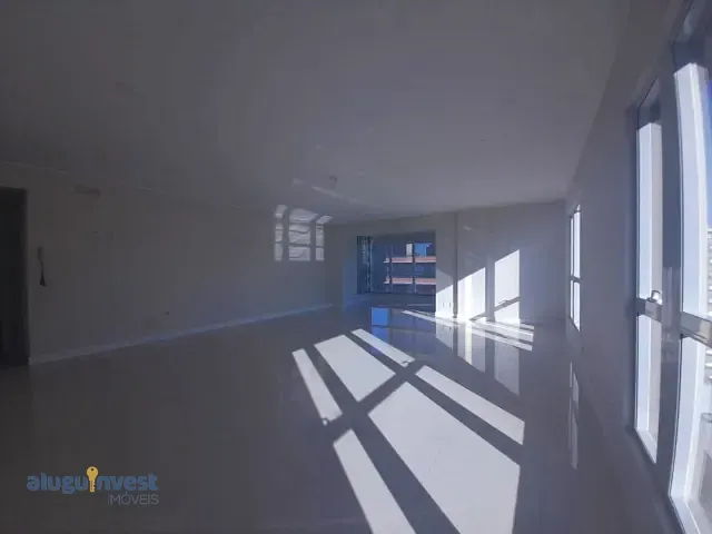 Sala à venda, no bairro Centro em Florianópolis