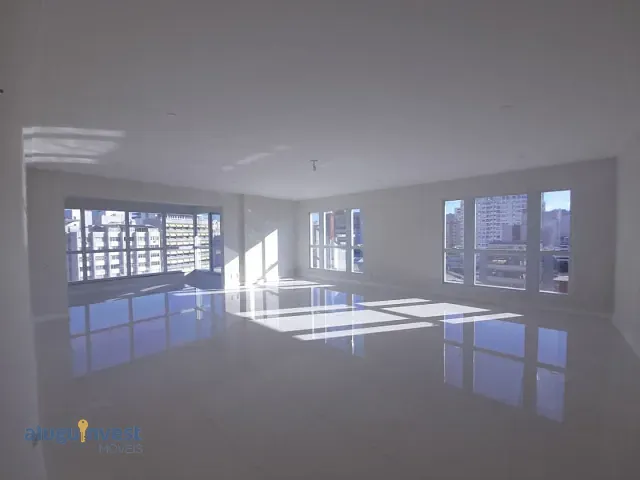 Sala à venda, no bairro Centro em Florianópolis
