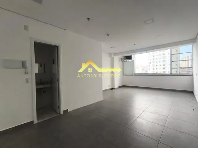 Sala à venda, no bairro Vila Pedro Moreira em Guarulhos