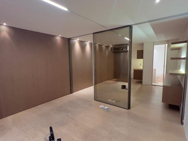 Sala à venda, no bairro Asa Sul em Brasília