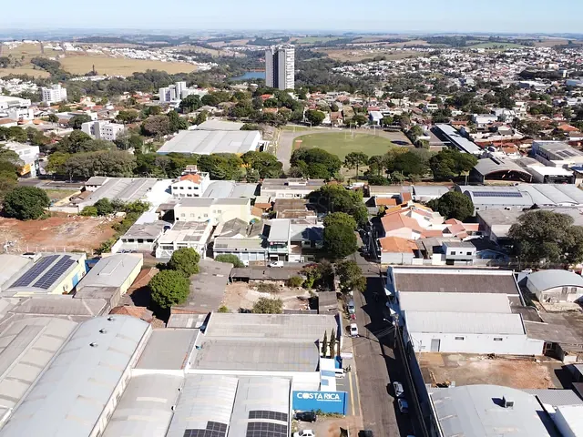 Sala com 600m², à venda, no bairro Barra Funda em Apucarana