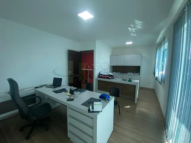 Sala com 600m², à venda, no bairro Barra Funda em Apucarana