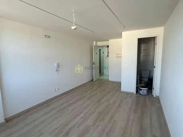 Sala à venda, no bairro Vila Santa Cecília em Volta Redonda