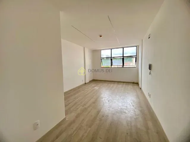 Sala à venda, no bairro Vila Santa Cecília em Volta Redonda