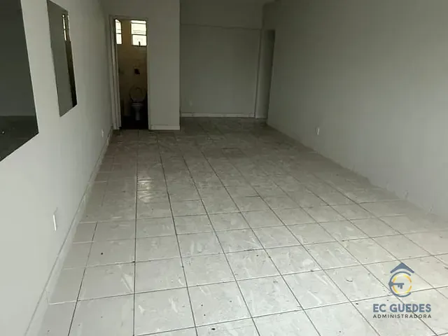 Sala à venda ou para alugar, no bairro Madureira em Rio de Janeiro
