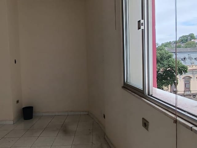 Sala para alugar, no bairro Centro em Rio de Janeiro