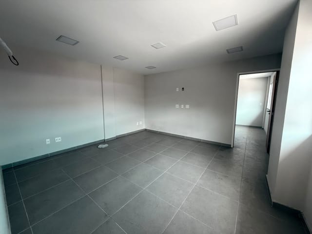 Sala para alugar, no bairro Piratininga em Niterói