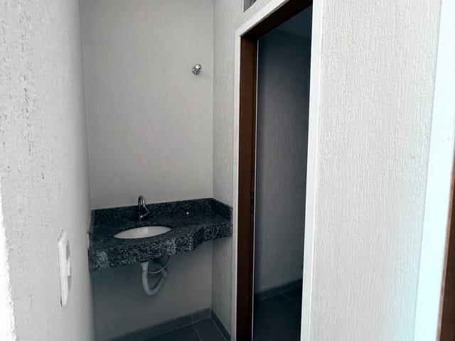Sala para alugar, no bairro Piratininga em Niterói