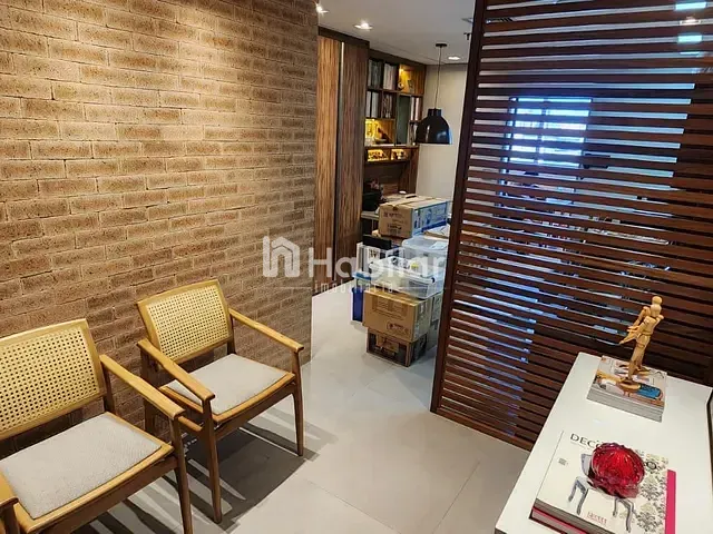 Sala à venda, no bairro Caminho das Árvores em Salvador