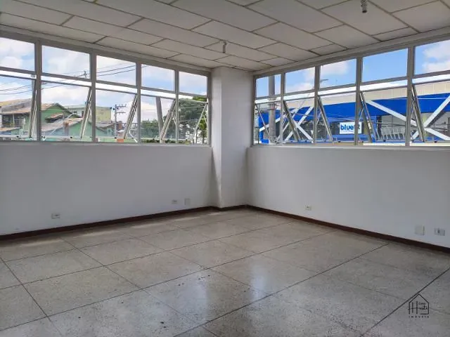 Sala com 45m², para alugar, no bairro Vila Monte Serrat em Cotia