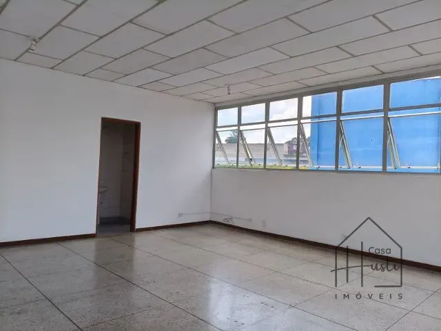 Sala com 45m², para alugar, no bairro Vila Monte Serrat em Cotia
