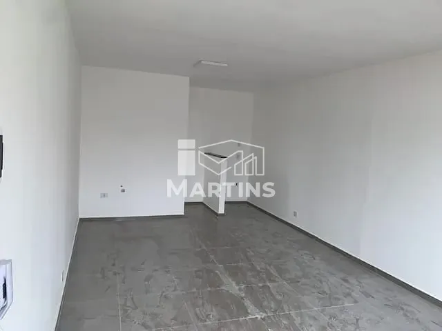 Sala para alugar, no bairro Jardim Santa Cruz em Taboão da Serra