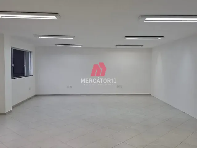 Sala para alugar, no bairro Victor Konder em Blumenau