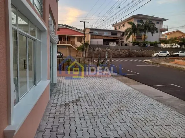 Sala com 160m², para alugar, no bairro Santa Cruz em Concórdia