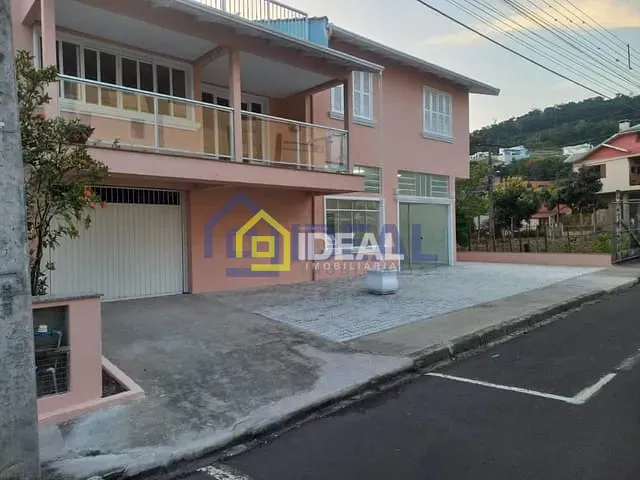 Sala com 160m², para alugar, no bairro Santa Cruz em Concórdia