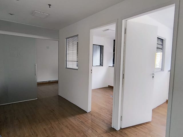 Foto do Sala - Sala Comercial ao lado do metrô Paraiso , 1 banheiros, 1 vaga de garagem. | MDG IMÓVEIS