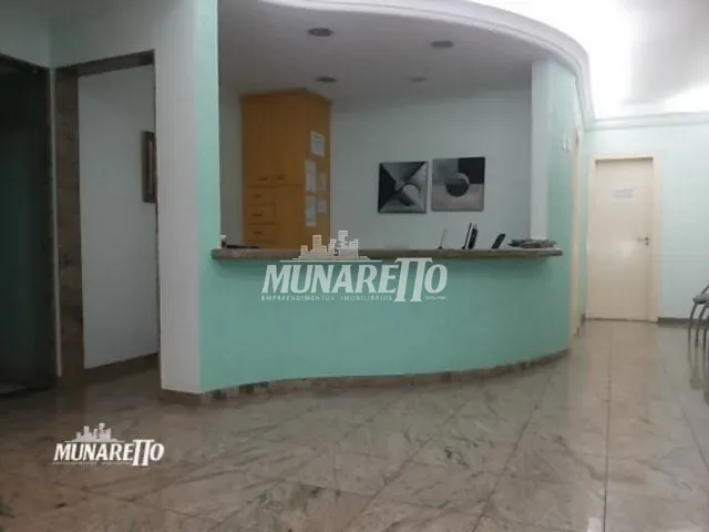 Sala com 319m² 3 quartos e 3 banheiros, à venda, no bairro Centro em Concórdia