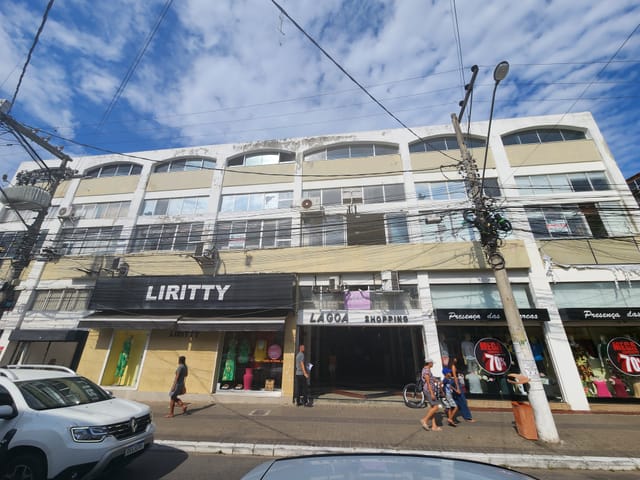 Sala com 40m², para alugar, no bairro Centro em Rua Érico Coelho