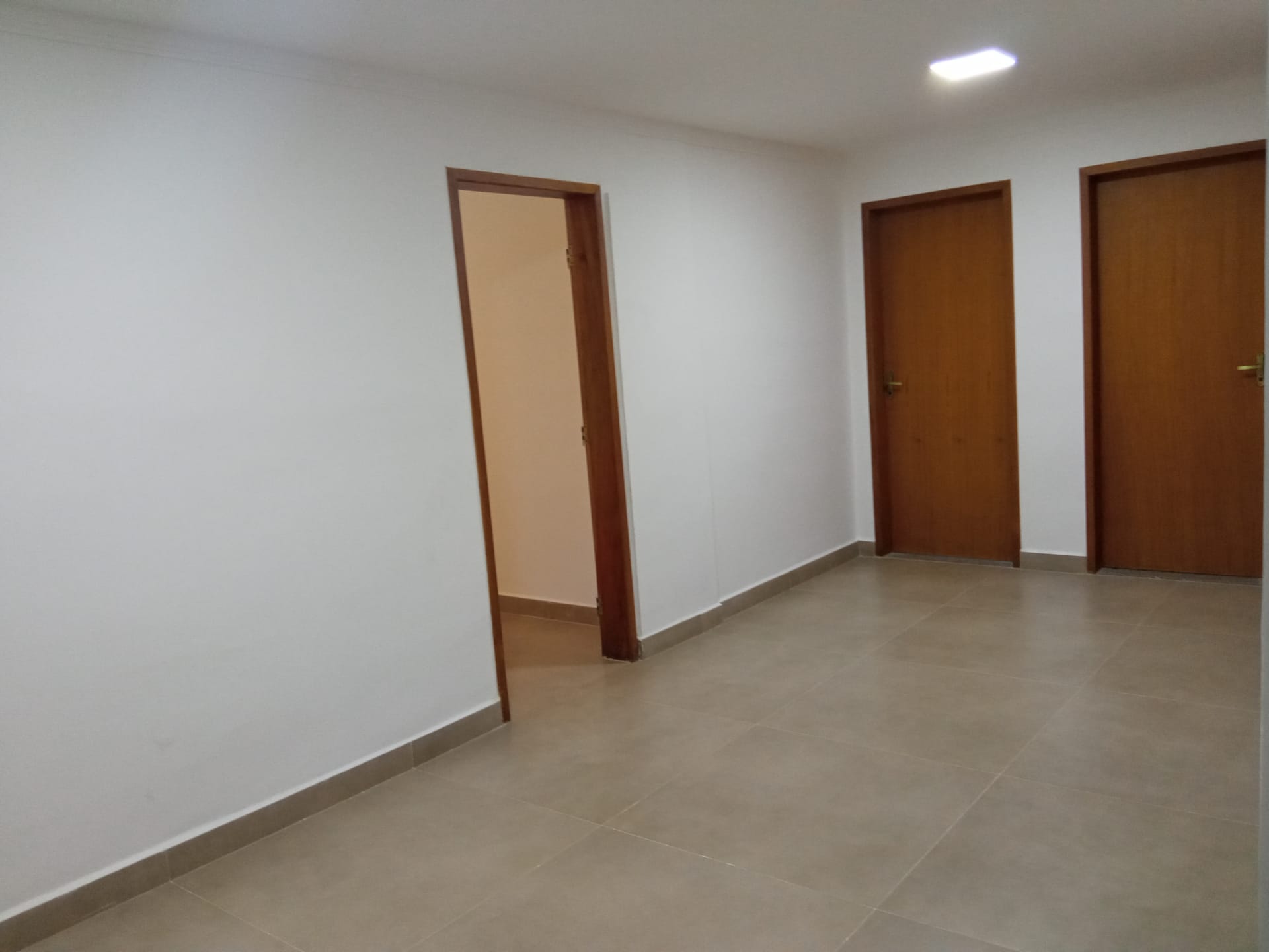 Sala para Locação 63.5M², Centro, RIO POMBA - MG - foto 6