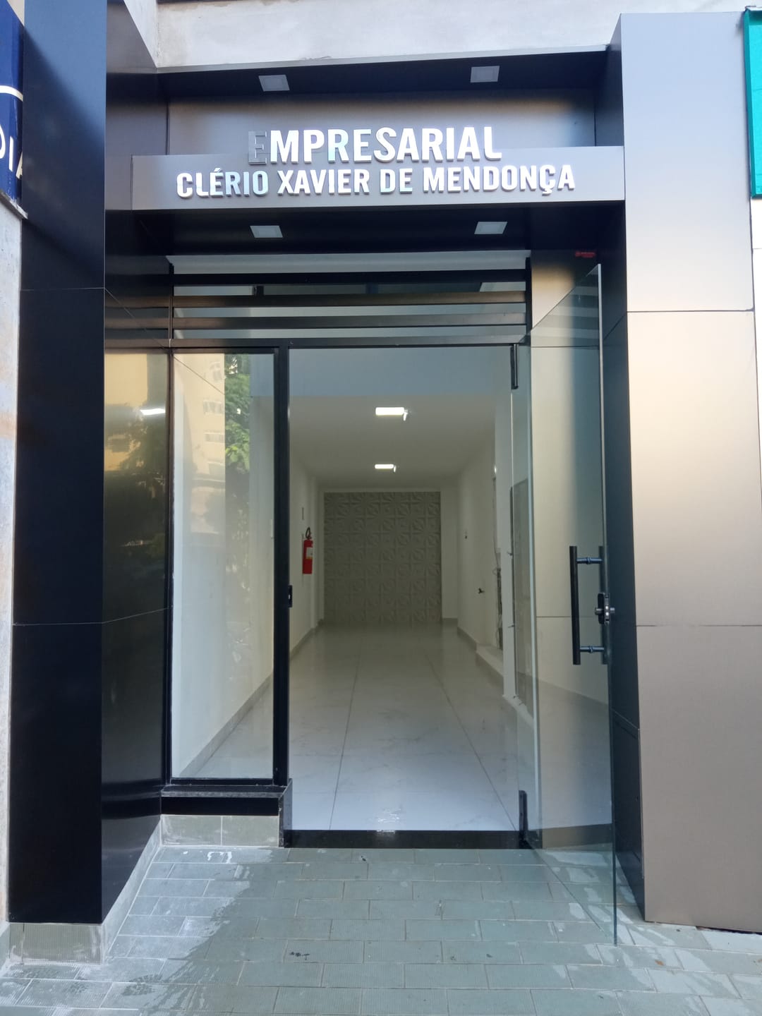 Sala para Locação 63.5M², Centro, RIO POMBA - MG - foto 2