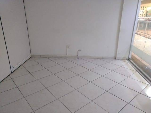Sala com 80m², à venda, no bairro Centro em Londrina
