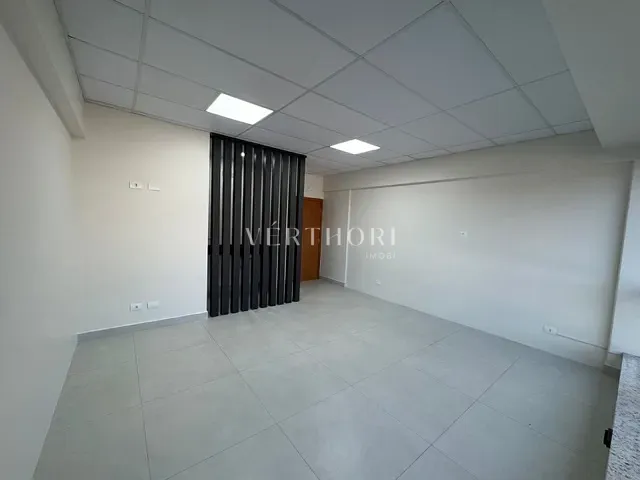 Sala para alugar, no bairro Centro em Londrina