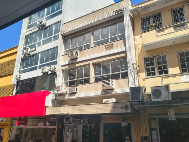 Sala para alugar, no bairro Centro em Florianópolis