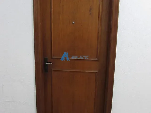 Sala para alugar, no bairro Penha Circular em Rio de Janeiro