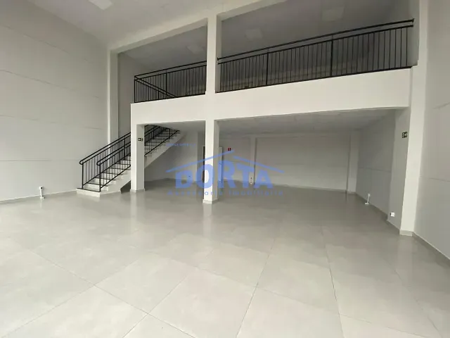 Sala com 480m², para alugar, no bairro Itaipu A em Foz do Iguaçu