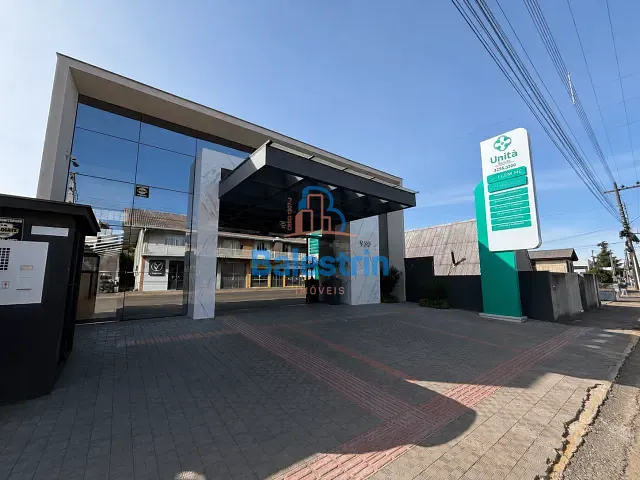 Sala para alugar, no bairro Centro em Fraiburgo