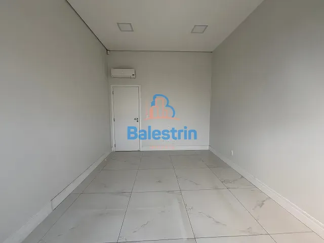 Sala para alugar, no bairro Centro em Fraiburgo