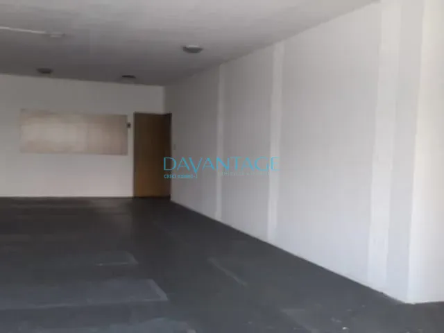 Loja com 110m², para alugar, no bairro Lapa de Baixo em São Paulo