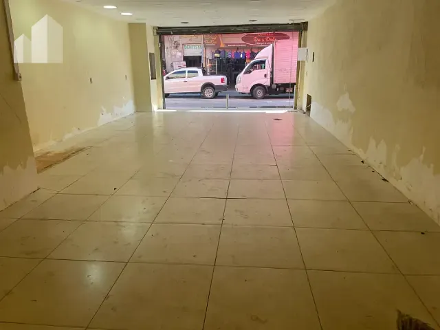 Sala com 120m², para alugar, no bairro Comendador Soares em Nova Iguaçu