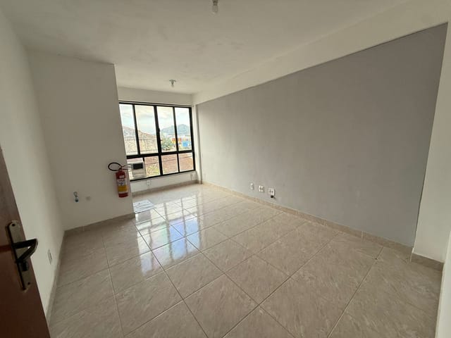 Sala para alugar, no bairro Maravista em Niterói