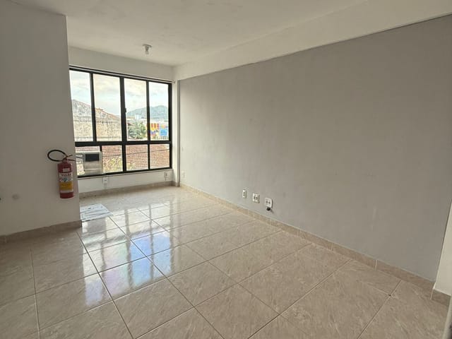 Sala para alugar, no bairro Maravista em Niterói