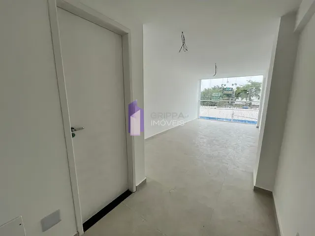 Sala para alugar, no bairro Piratininga em Niterói