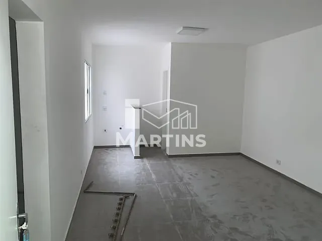 Sala para alugar, no bairro Jardim Santa Cruz em Taboão da Serra