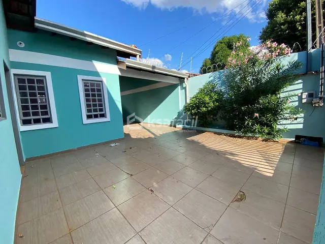 Casa com 125m² 3 quartos e 2 banheiros, para alugar, no bairro Guanandi em Campo Grande