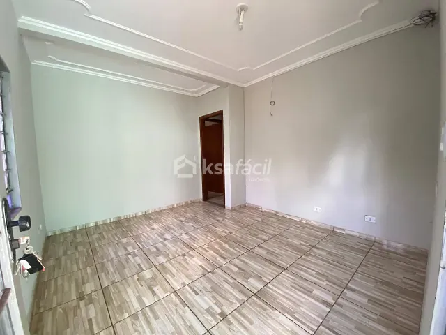 Casa com 125m² 3 quartos e 2 banheiros, para alugar, no bairro Guanandi em Campo Grande