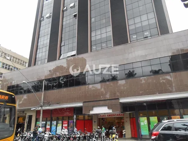 Sala com 60m², à venda, no bairro Centro em Curitiba