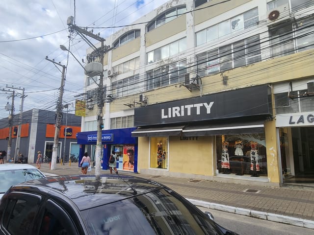 Sala com 30m², para alugar, no bairro Centro em Cabo Frio