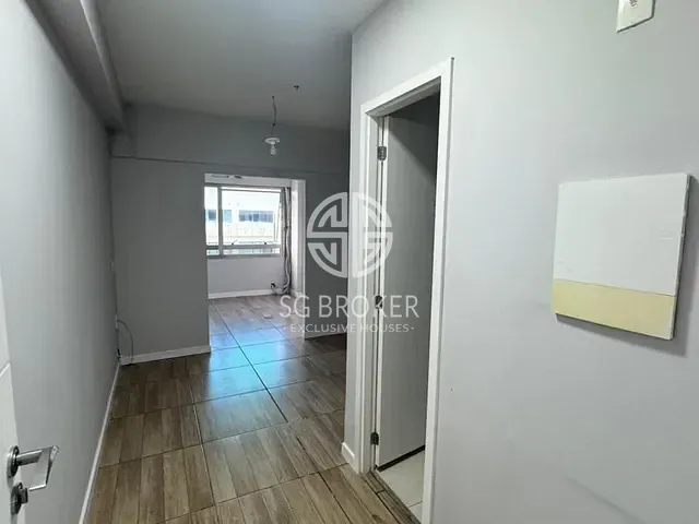 Sala com 26m², à venda ou para alugar, no bairro Recreio dos Bandeirantes em Rio de Janeiro